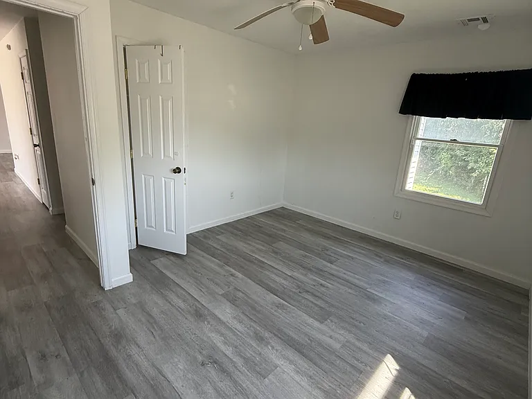3238 Meadow St — Photo 18