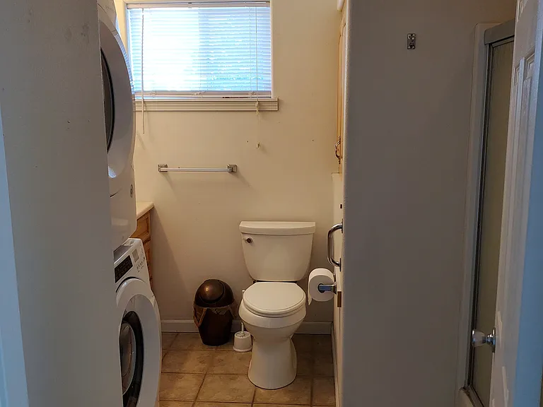 705 SE Scenic View Dr #2 — Photo 6