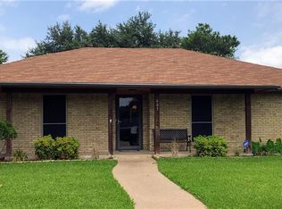 605 Royal Oaks Dr, Garland, TX