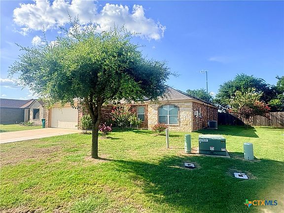 3rd image of 322 Hamilton Ct