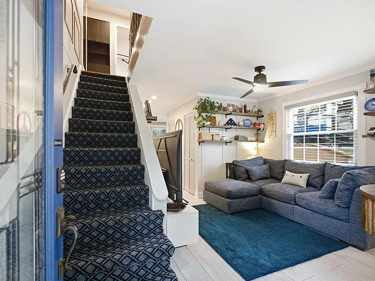 1317 Pendleton St — Photo 40