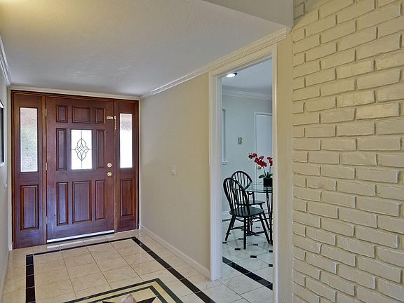 5th image of 801 Revere Dr