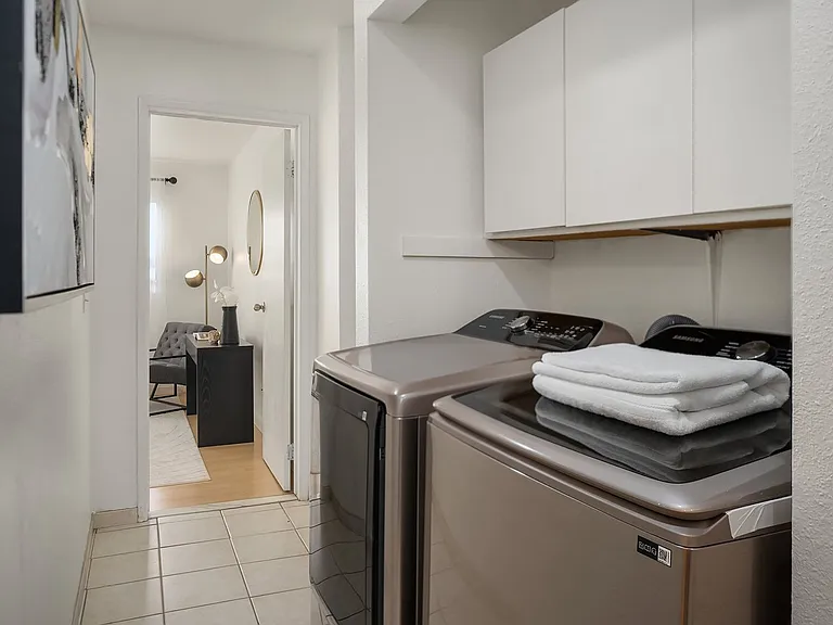 12517 NE 23rd Pl #B4 — Photo 18