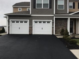 24 Stacey Ct, Cohoes, NY 12047