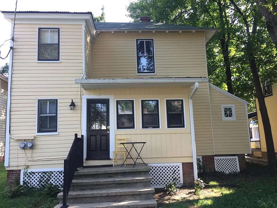 Rear of house with separate entrance to downstairs appt