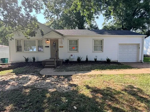 10519 Repose Dr, Saint Louis, MO 63137