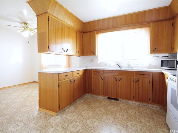 1301 South Front STREET, Moosomin, SK S0G 3N0