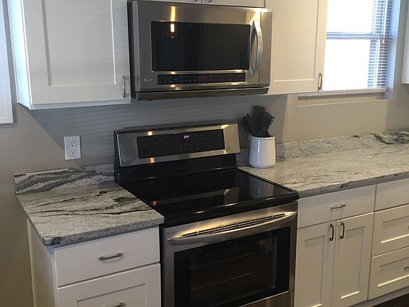 5th image of 15753 Jonas Ave