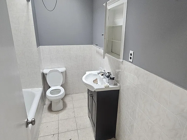 6433 Torresdale Ave #3 — Photo 5