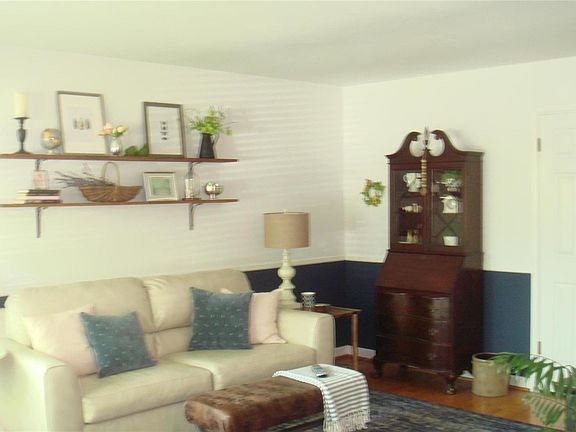 4th image of 285 Saint Patrick Ln