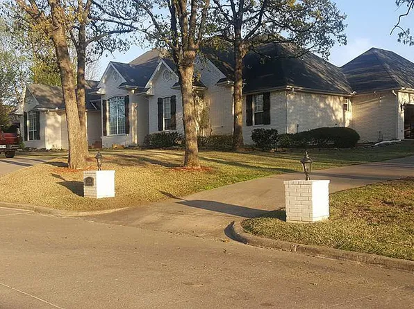 1709 Red Bud Ln, McAlester, OK 74501