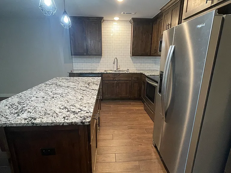1042 Sheldon Dr #D — Photo 9