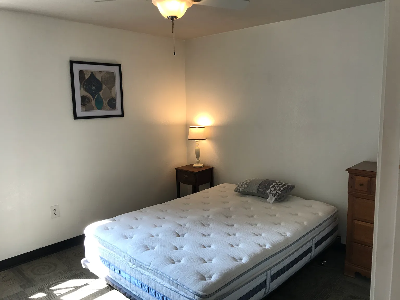 1 bed, 750 sqft, $1,100 — Photo 3