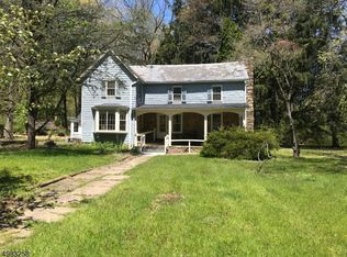 32 Longview Rd, Tewksbury Twp, NJ 08833