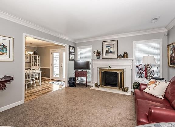 3rd image of 4219 Blacktree Ln