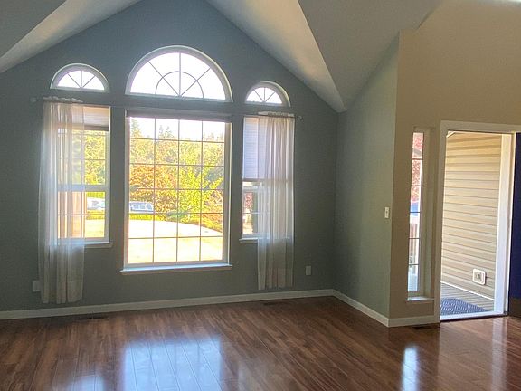 4th image of 23157 Brandon Pl NW