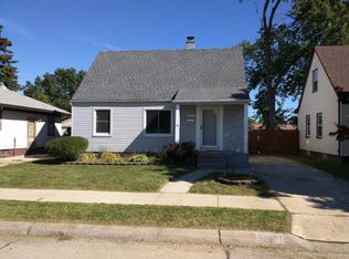 28072 Jahns Dr, Roseville, MI