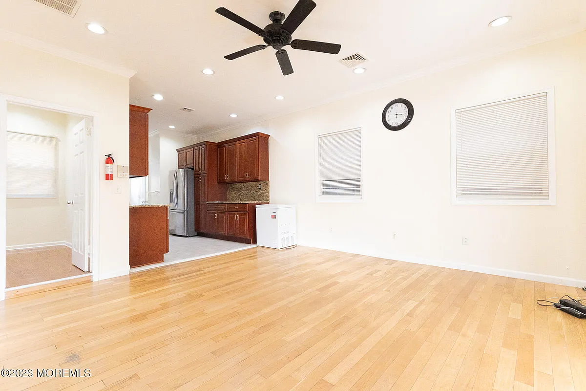 Photo 1 of 20 - 158 Terrace Ave #2 - Jersey City, NJ Primary Photo - 158 Terrace Ave #2