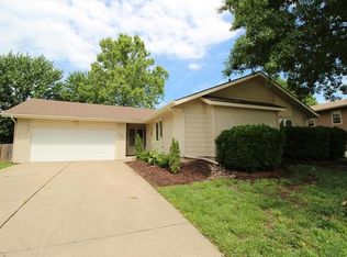 2705 Pebble Ln, Lawrence, KS 66047
