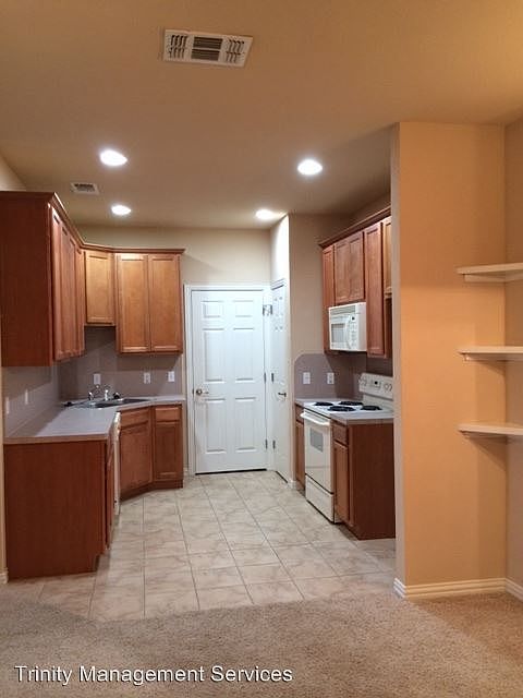 2nd image of 1620 Summer Hill Ct