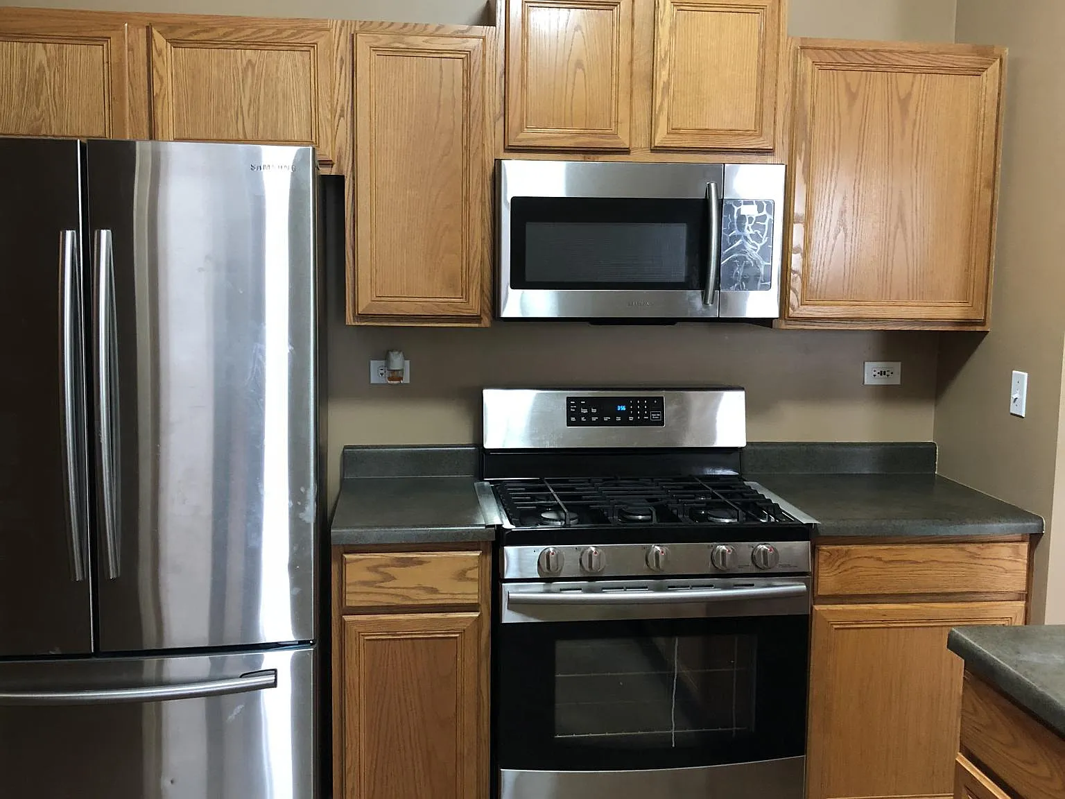 2723 Sheridan Ct — Photo 3