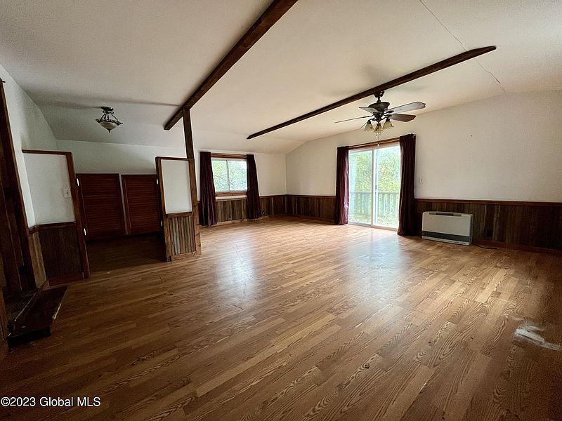 3rd image of 624 South Street