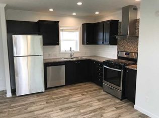 3015 W 52nd Street Ct, Davenport, IA 52806