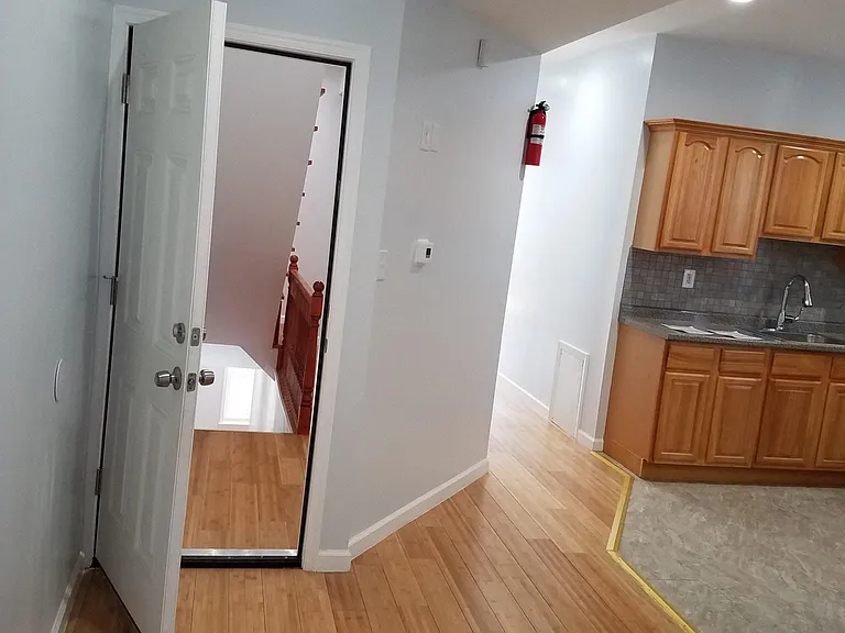 4607 Wayne Ave #2 — Photo 9