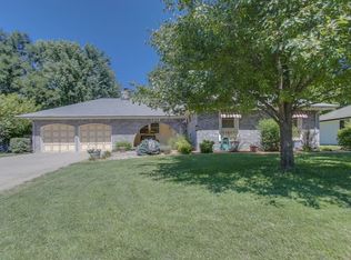 1018 E Post Oak St, Derby, KS 67037