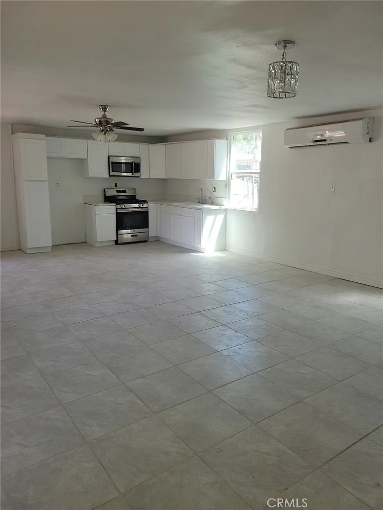 2 bed, 1200 sqft, $1,800 — Photo 2