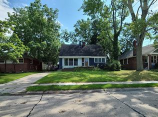 1127 Greenleaf Dr, Royal Oak, MI 48067