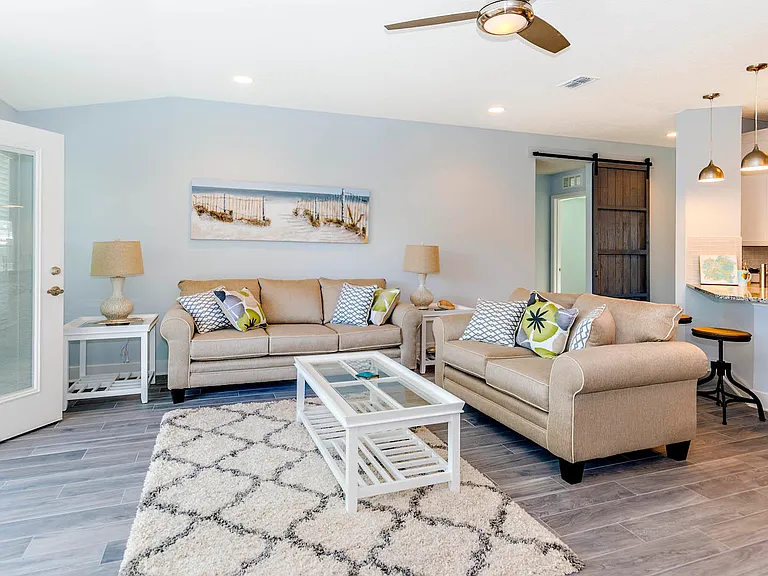 707 Amberjack Ln — Photo 6
