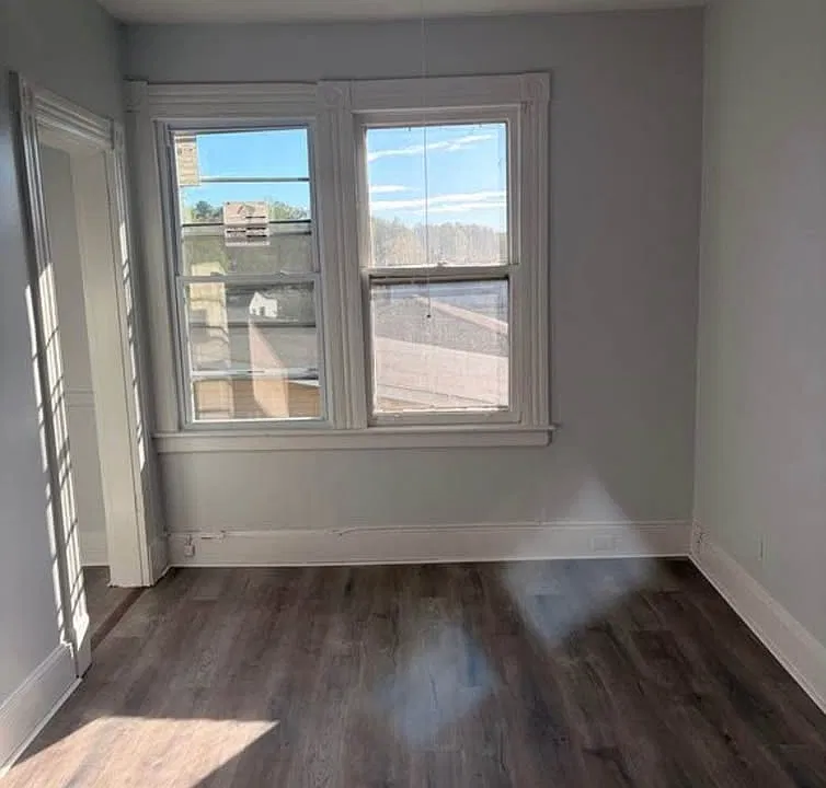75 Pinehurst Ave #2E