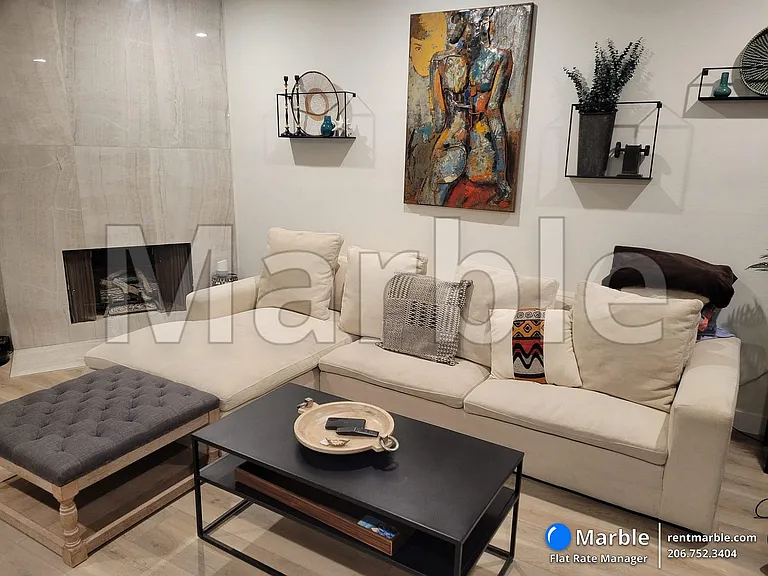 11667 Gorham Ave — Photo 1