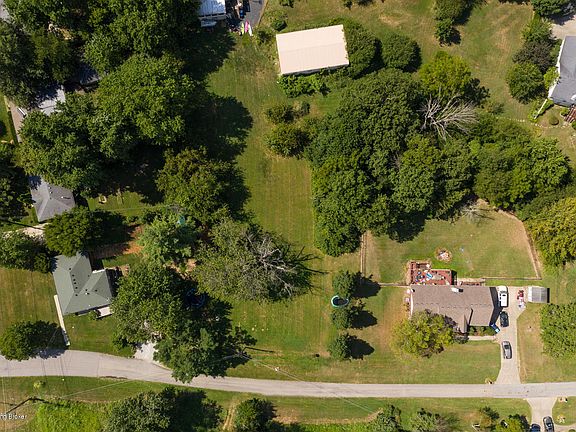5th image of 1403 Grandview Ct