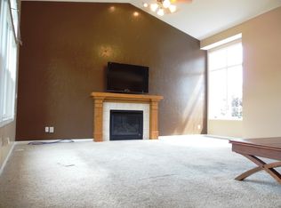 1002 E 7th St, Coal Valley, IL 61240