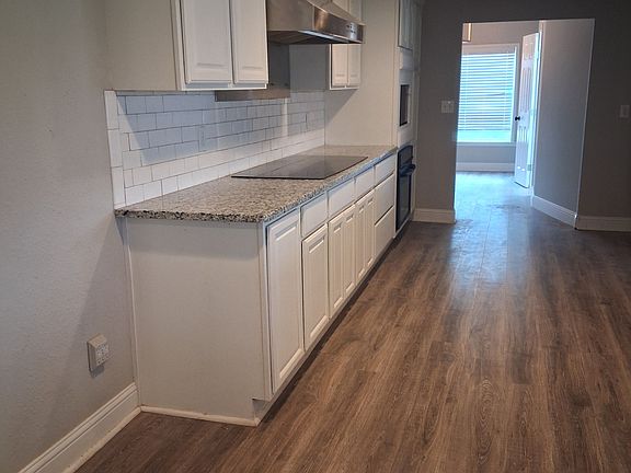 5th image of 2517 Newell Rd