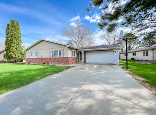 110 Teton Ln, Brookings, SD 57006