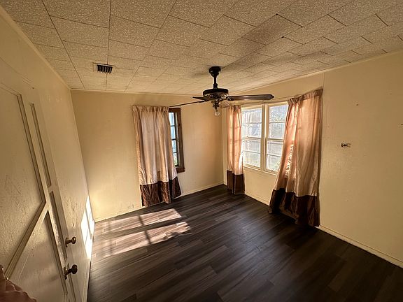 3rd image of 5327 Kent Ave