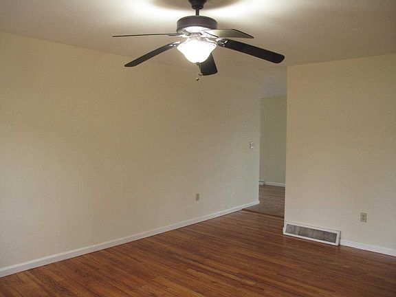 4th image of 11 Ash Ln