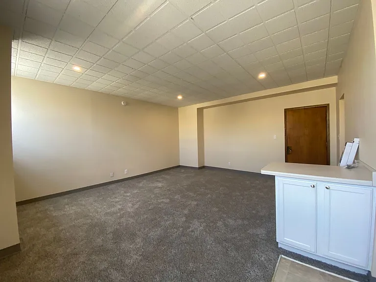 Cass Street Apartments — Photo 23