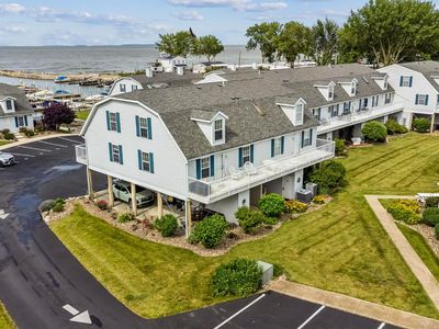 85 N Schooner Point Dr, Pt Clinton, OH, 43452