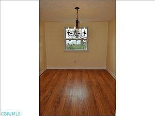 3rd image of 3052 Gladsmore Ct