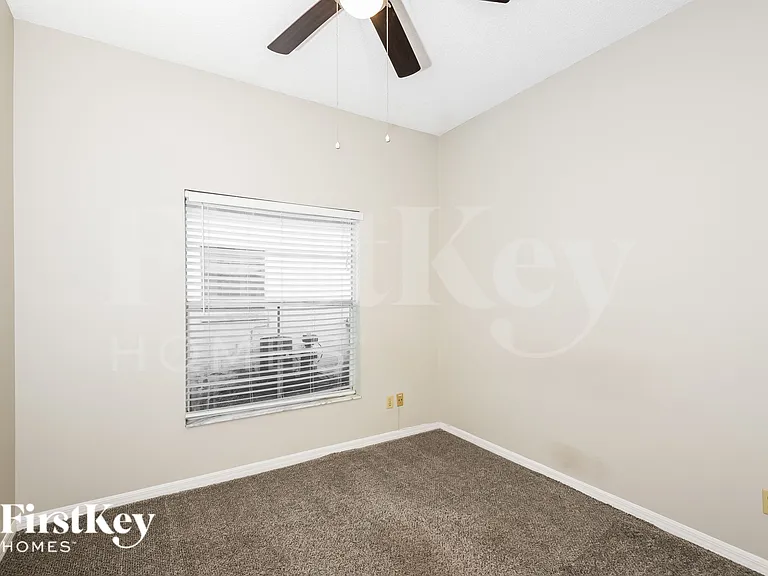 1047 Whittier Cir — Photo 15