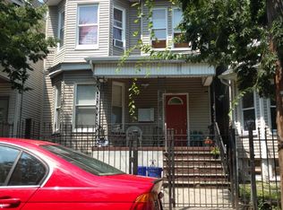 242 4th St #1, Newark, NJ 07107