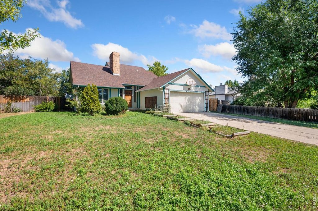 2124 Ayrshire Dr