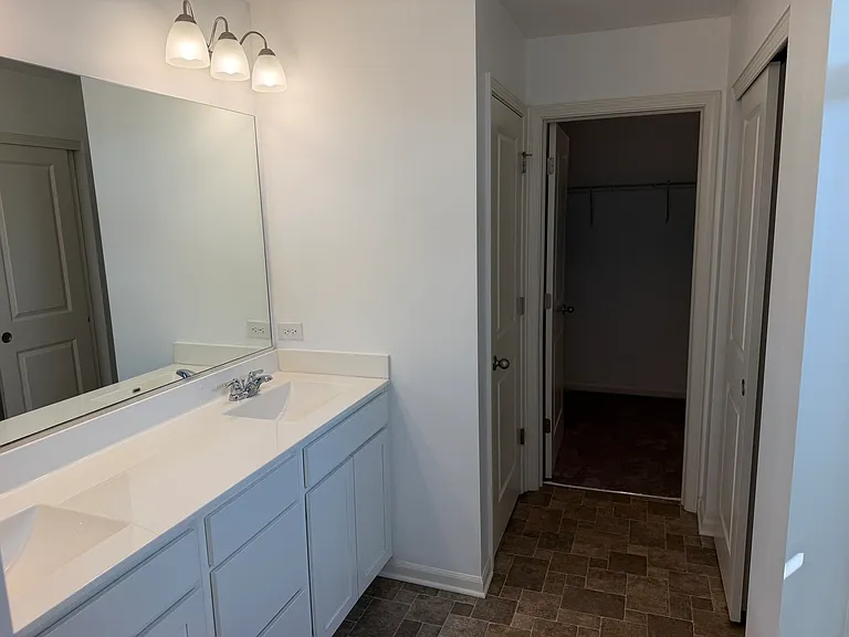 345 Hemlock Ln — Photo 9