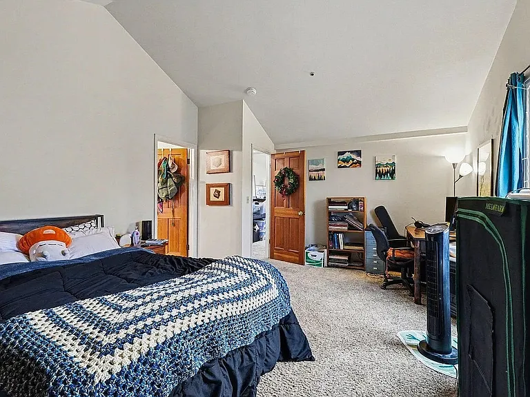 623 Marine St — Photo 9