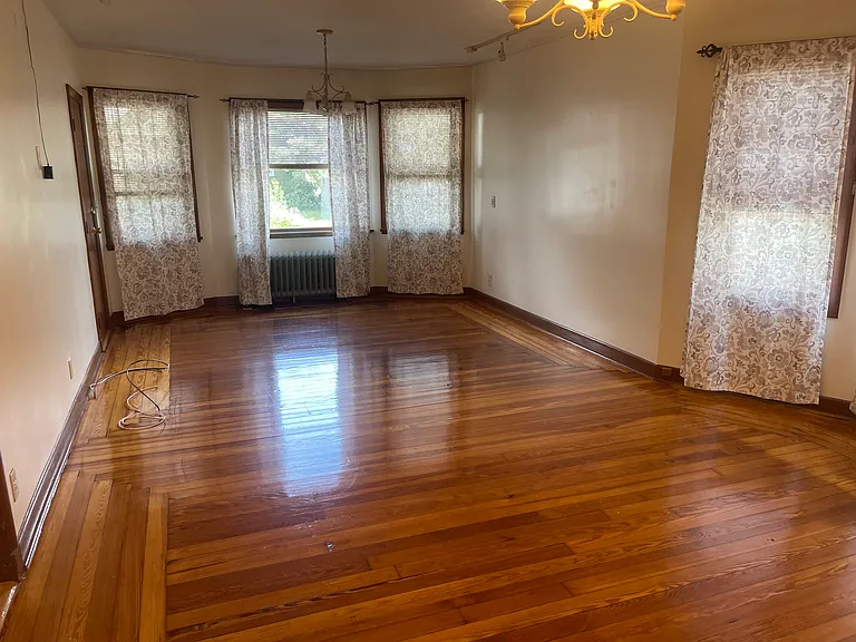 22 Sheffield Ave #1 — Photo 7