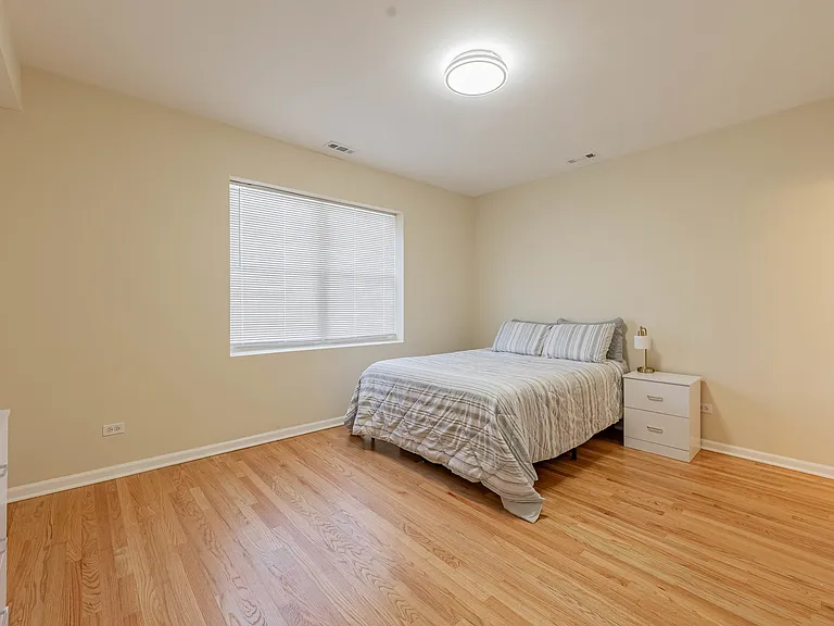 5933 W Huron St #3N — Photo 12